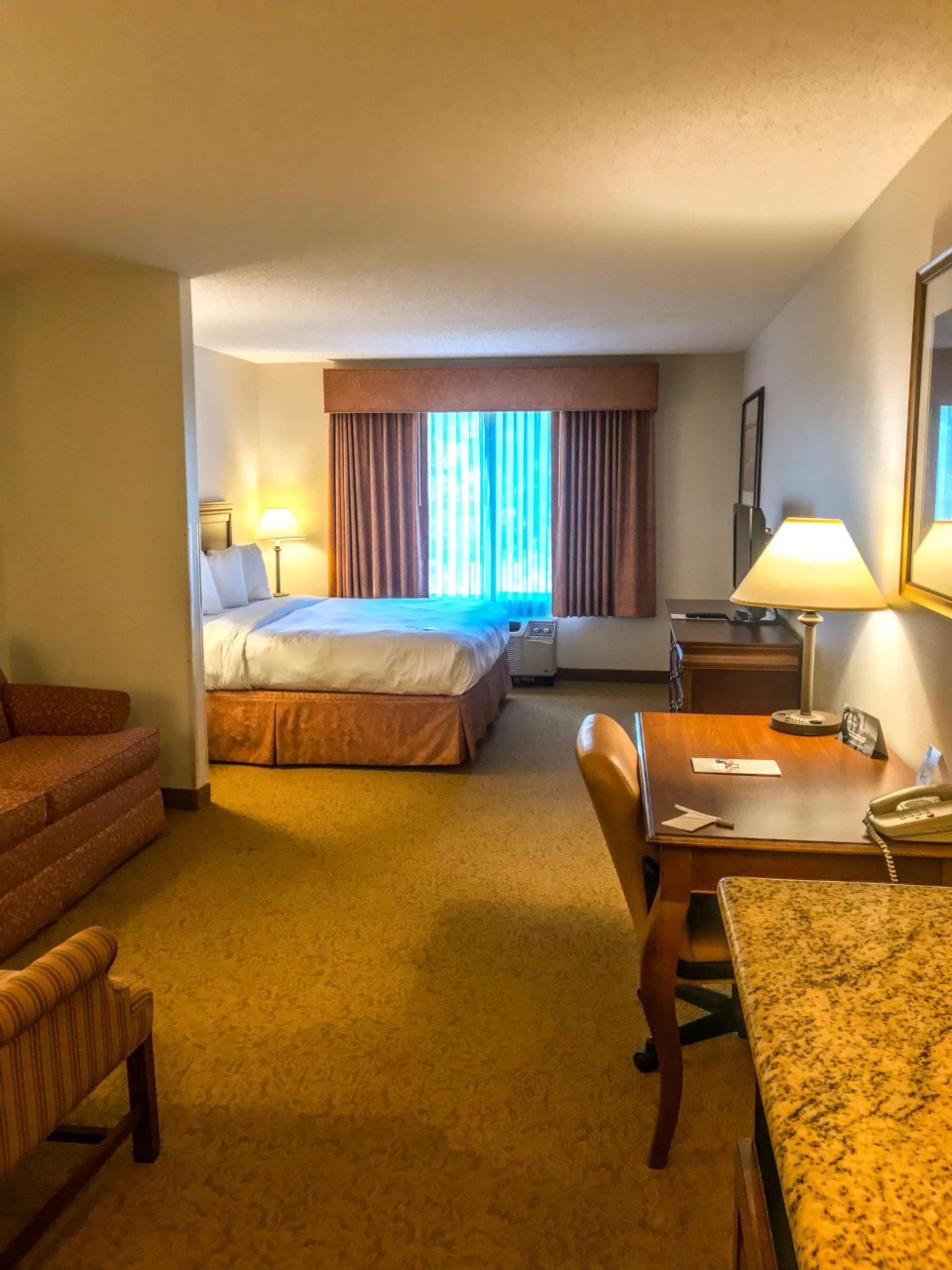 Country Inn & Suites By Radisson, Lake George Queensbury , Ny Extérieur photo