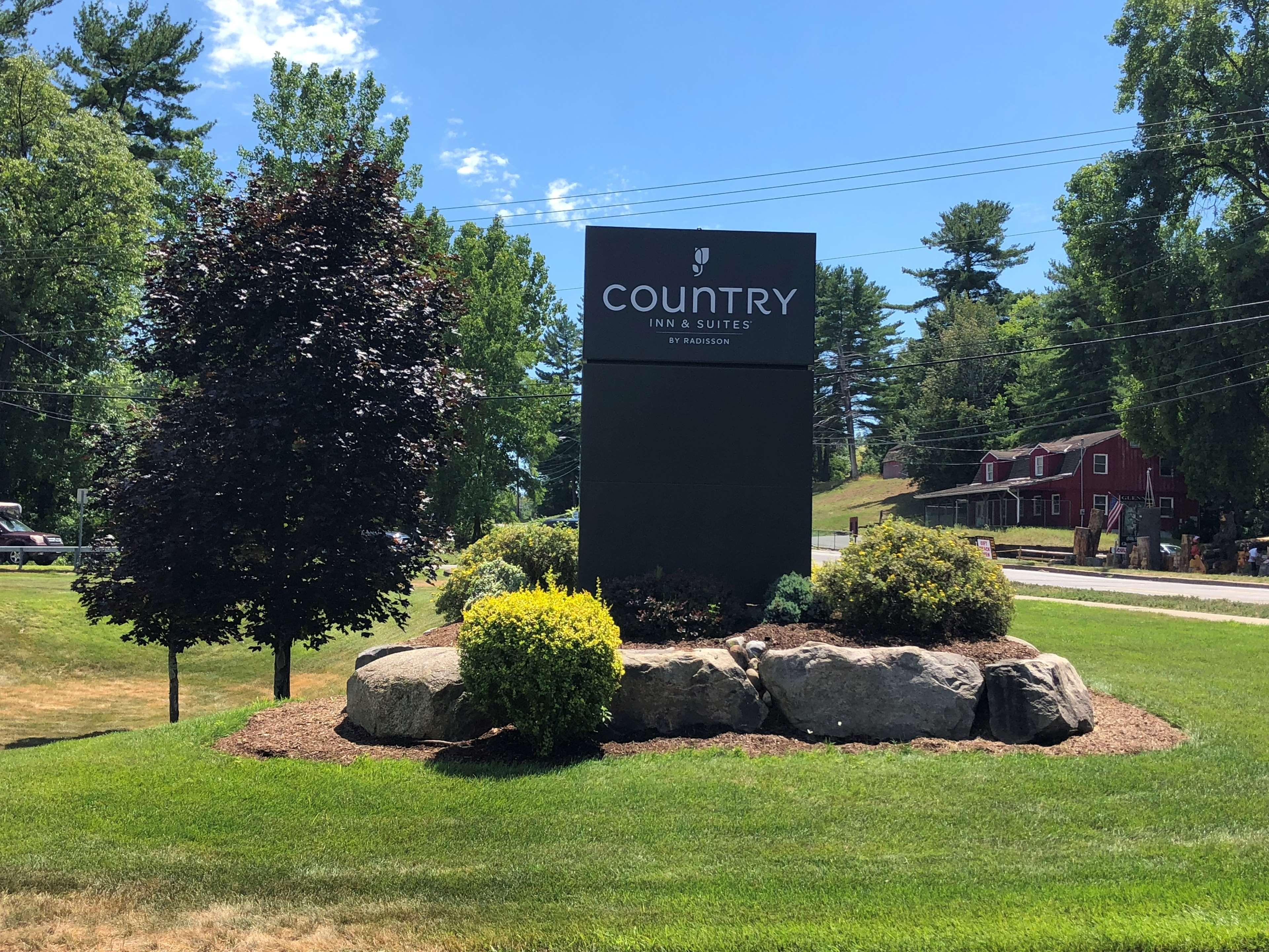 Country Inn & Suites By Radisson, Lake George Queensbury , Ny Extérieur photo