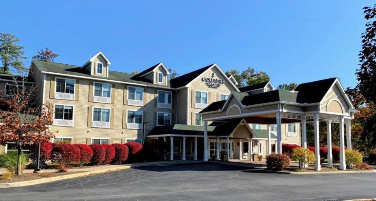 Country Inn & Suites By Radisson, Lake George Queensbury , Ny Extérieur photo