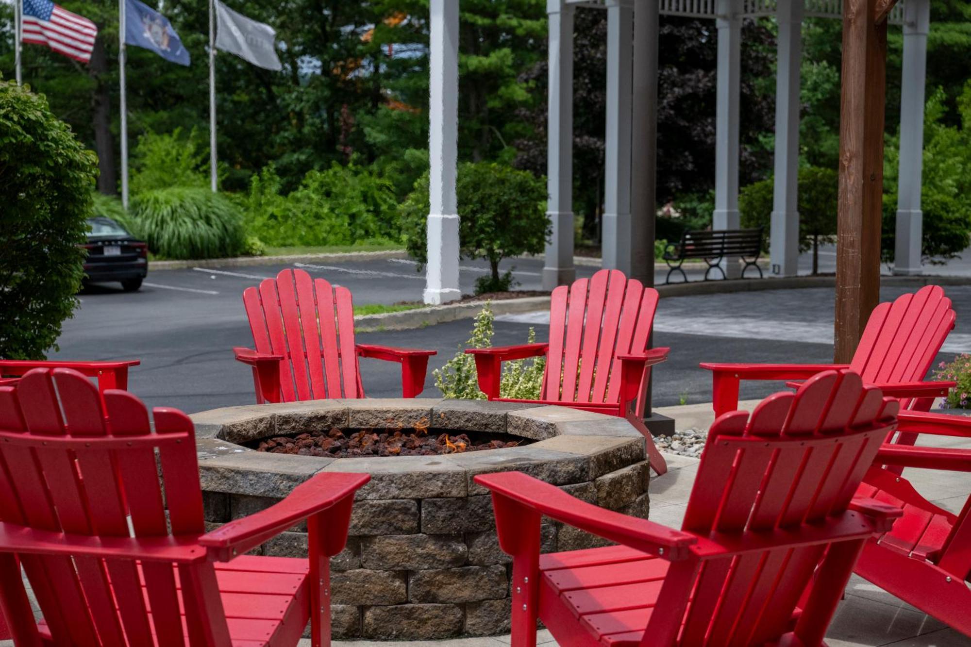 Country Inn & Suites By Radisson, Lake George Queensbury , Ny Extérieur photo